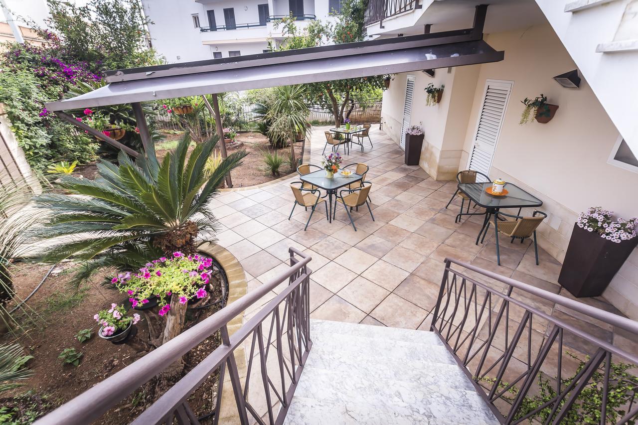Mandarinoarancio Bed and Breakfast Alezio Exteriör bild