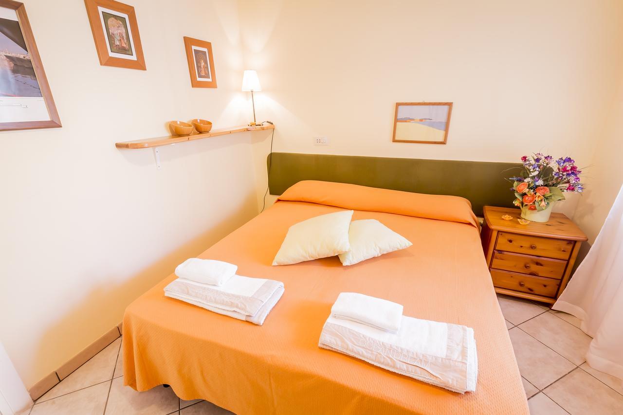 Mandarinoarancio Bed and Breakfast Alezio Exteriör bild